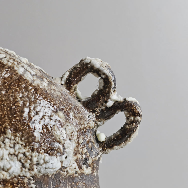 Pompei / vaso in grès nero e smalto crepato