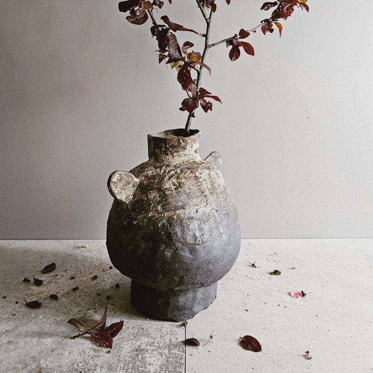 Fenice / vaso in grès nero stratificato