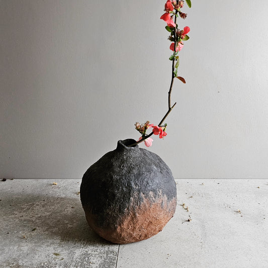 Efeso / vaso in grès rosso stratificato nero