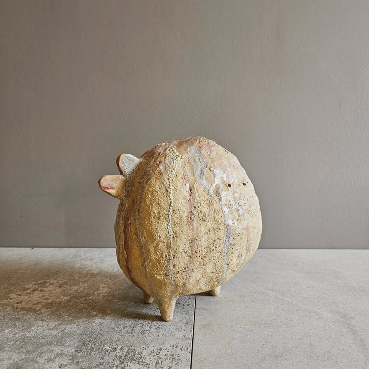 Pet / scultura in grès e smalti stratificati