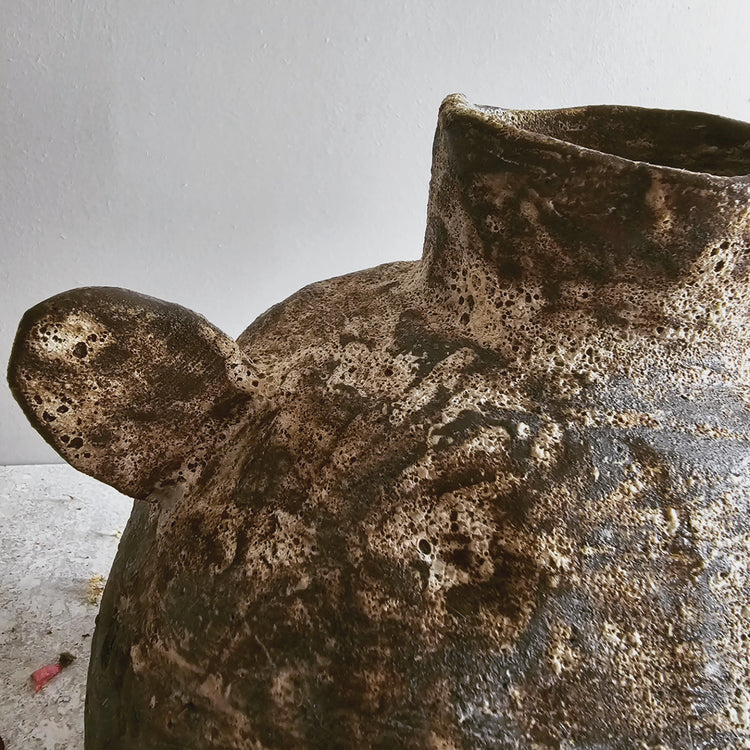 Fenice / vaso in grès nero stratificato