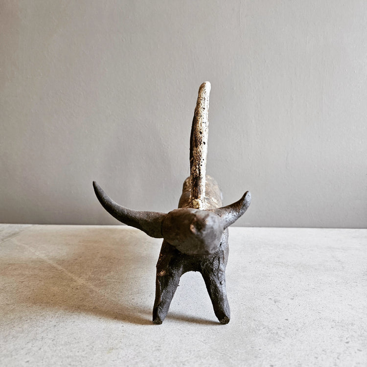 Animale / grès nero e smalti ossidati