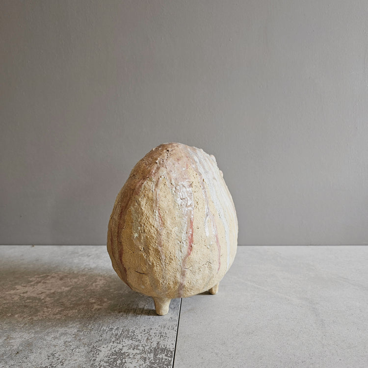 Pet / scultura in grès e smalti stratificati