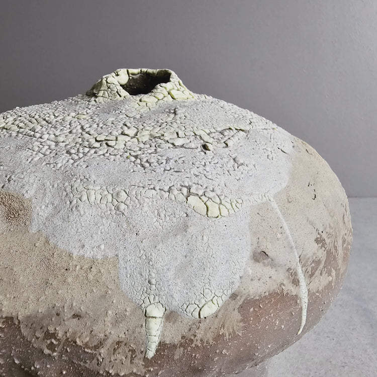 Efeso / vaso in grès rosso stratificato bianco