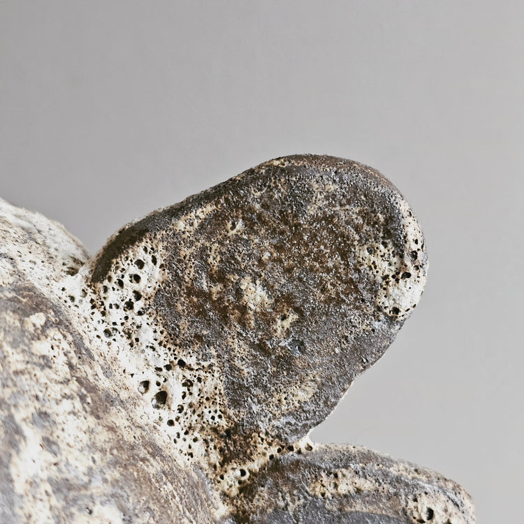 Fenice / vaso in grès nero stratificato