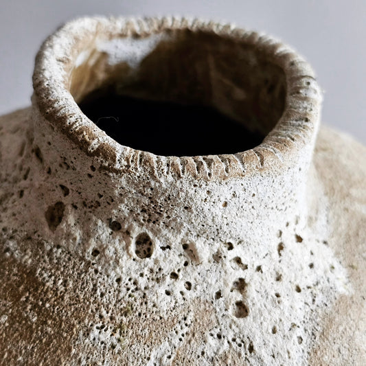 Efeso / vaso in grès rosso stratificato bianco